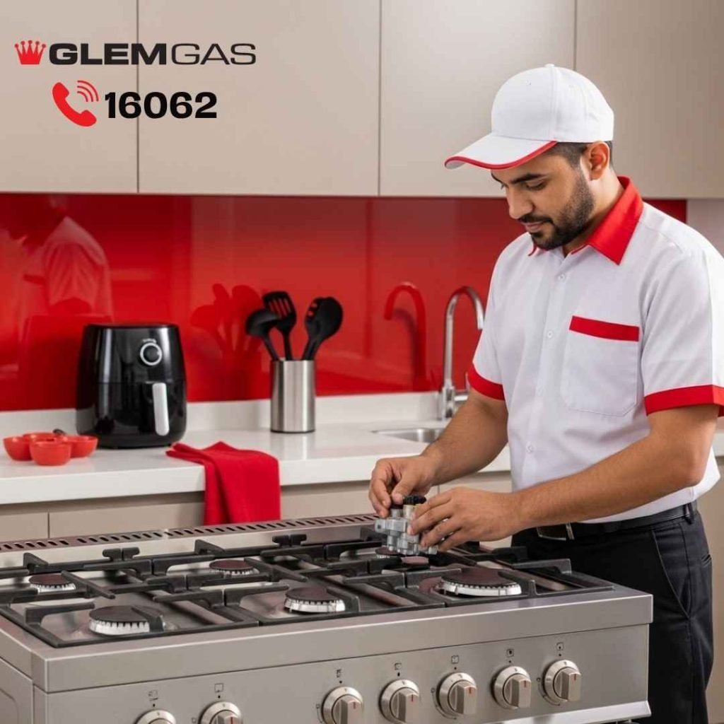 فنيو صيانة جليم جاز في مركز التدريب يدرسون أحدث بروتوكولات تصليح فرن جليم جاز وتكنولوجيا شعلات ساباف الإيطالية لضمان جودة الخدمة.